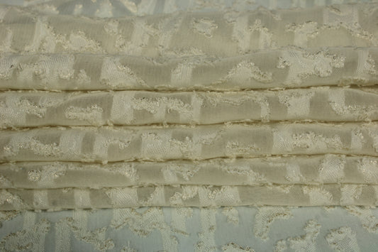 Tissu dévoré - motif tacheté - écru et doré - photo 2/5 | So Tissus