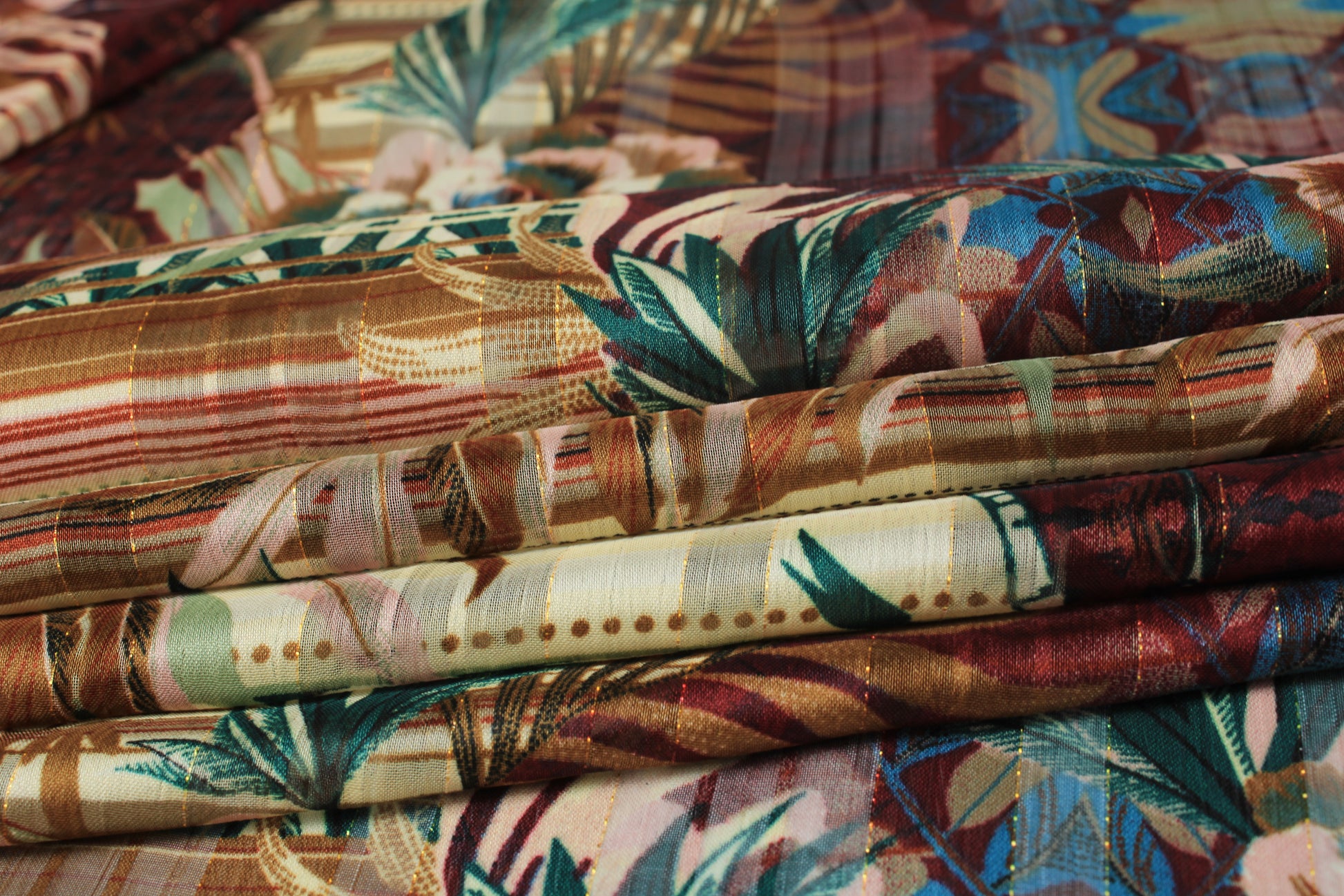 Tissu mousseline - imprimé fleuri - ton bordeaux et bleu - photo 2/5 | So Tissus
