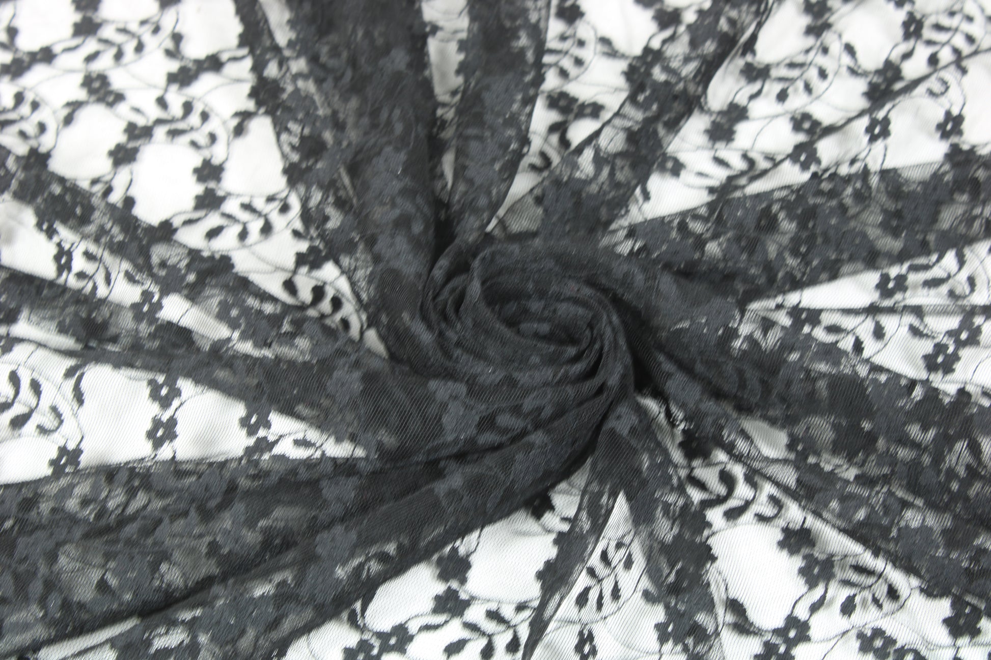 Tissu dentelle - motif fleuri - noir - photo 1/4 | So Tissus