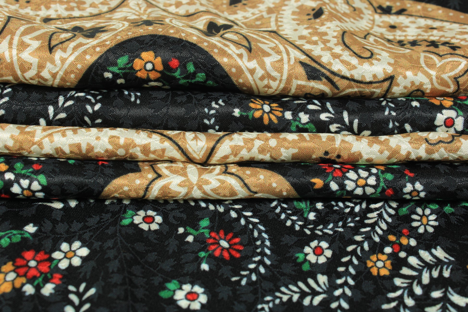 Tissu crêpe de soie 100% - imprimé cachemire - marron et noir - photo 2/5 | So Tissus