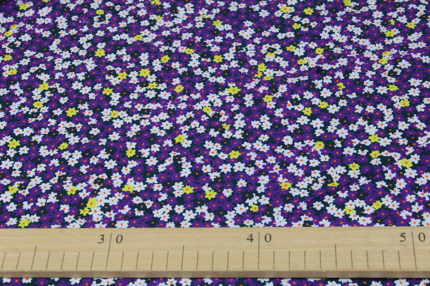 Tissu popeline de coton prestige - imprimé fleuri - ton violet - photo 3/5 | So Tissus