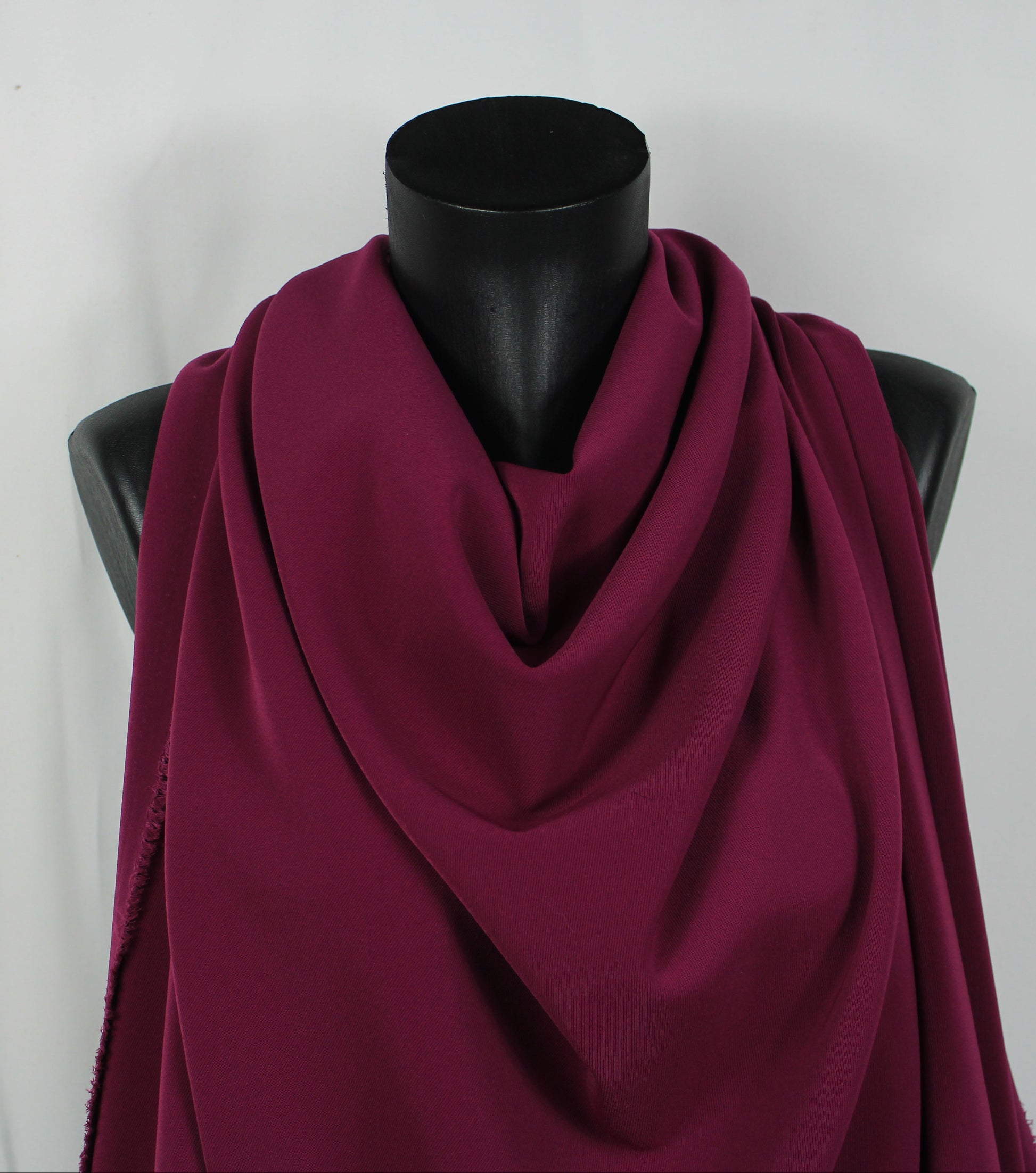 Tissu twill crêpe stretch - magenta - photo 3/4 | So Tissus