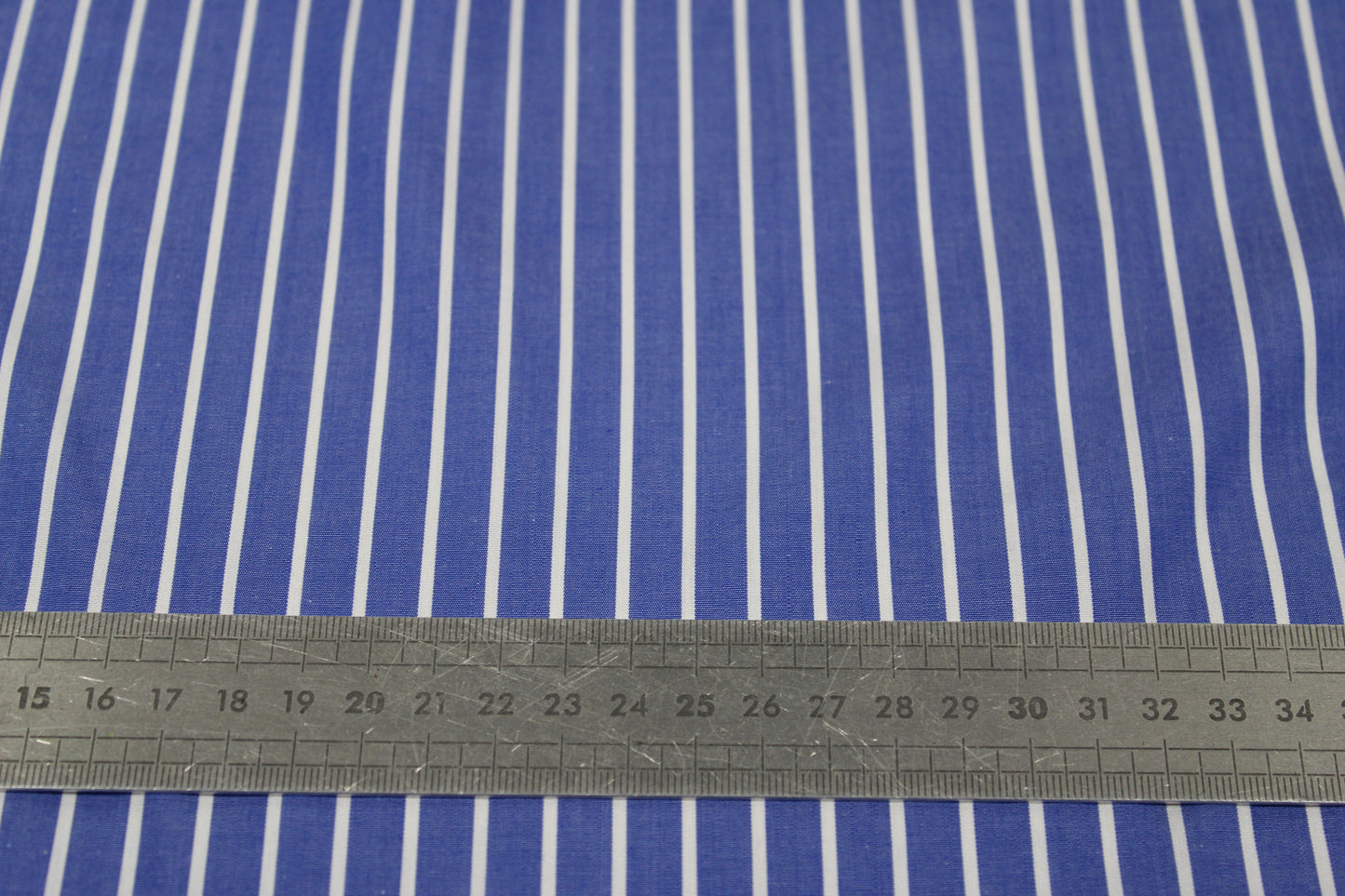 Tissu popeline coton  prestige - à rayures - blanc et bleu - photo 5/5 | So Tissus