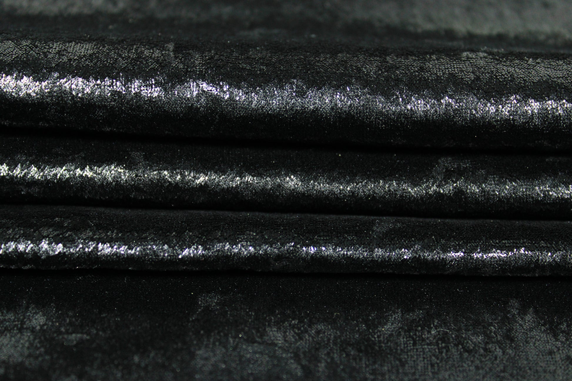Tissu maille velours frappé  - noir irisé - photo 2/4 | So Tissus