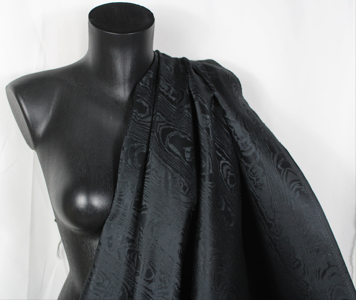Tissu taffeta de soie - moiré - noir - photo 3/4 | So Tissus
