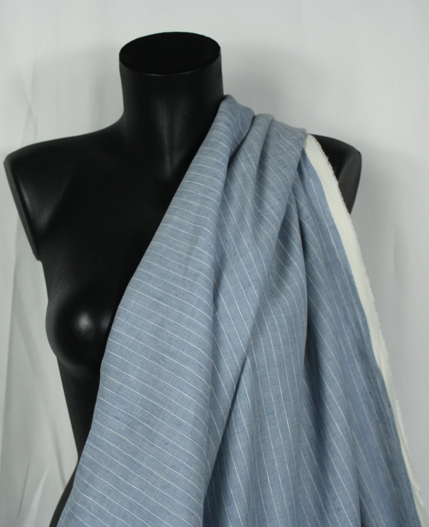 Tissu lin  - à rayures - bleu ciel et blanc - photo 3/5 | So Tissus
