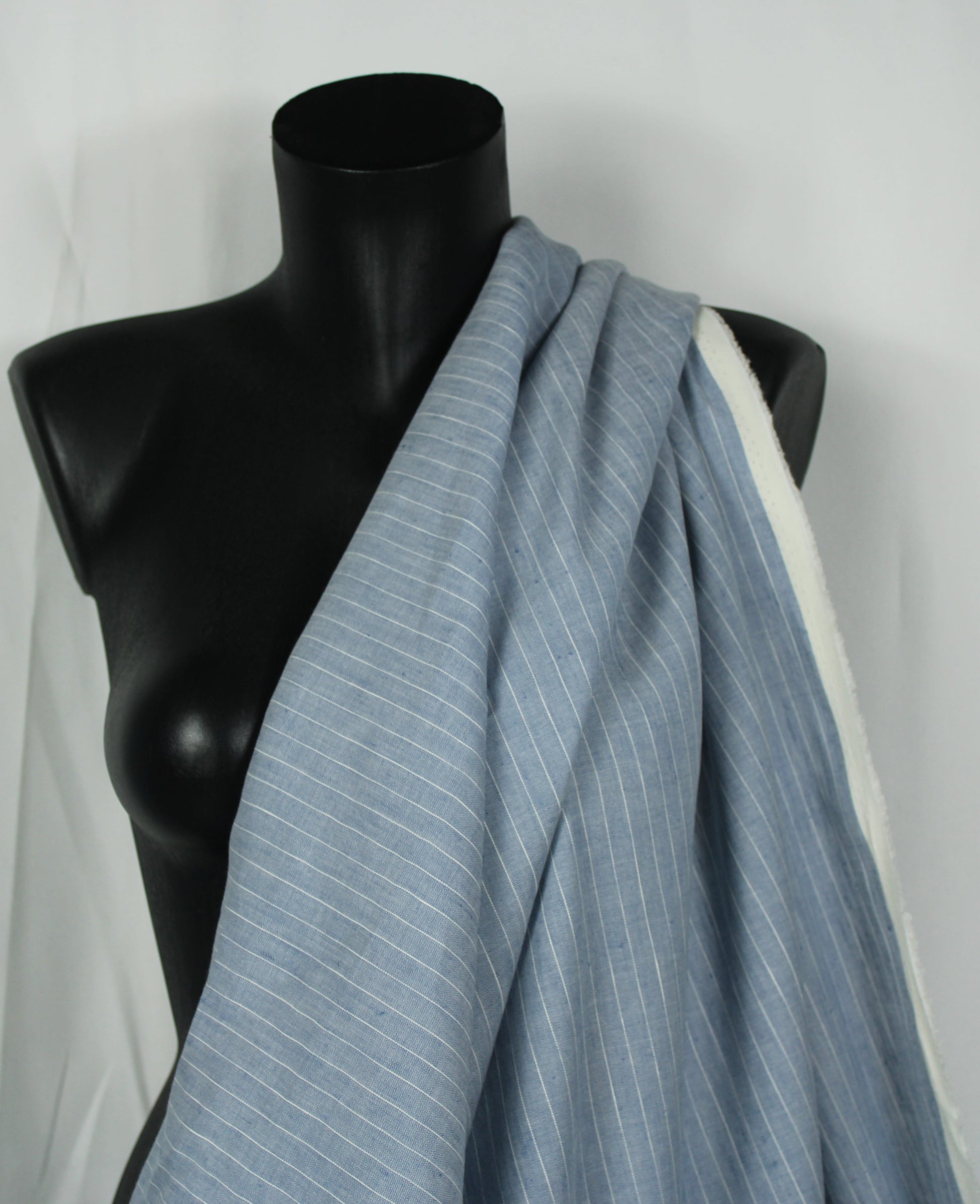 Tissu lin  - à rayures - bleu ciel et blanc - photo 3/5 | So Tissus