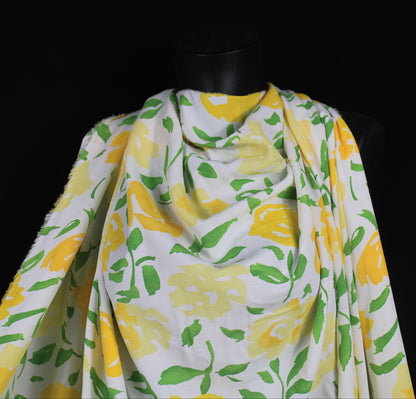 Tissu crêpe viscose - imprimé fleurs vintage - blanc vert et jaune - photo 4/5 | So Tissus