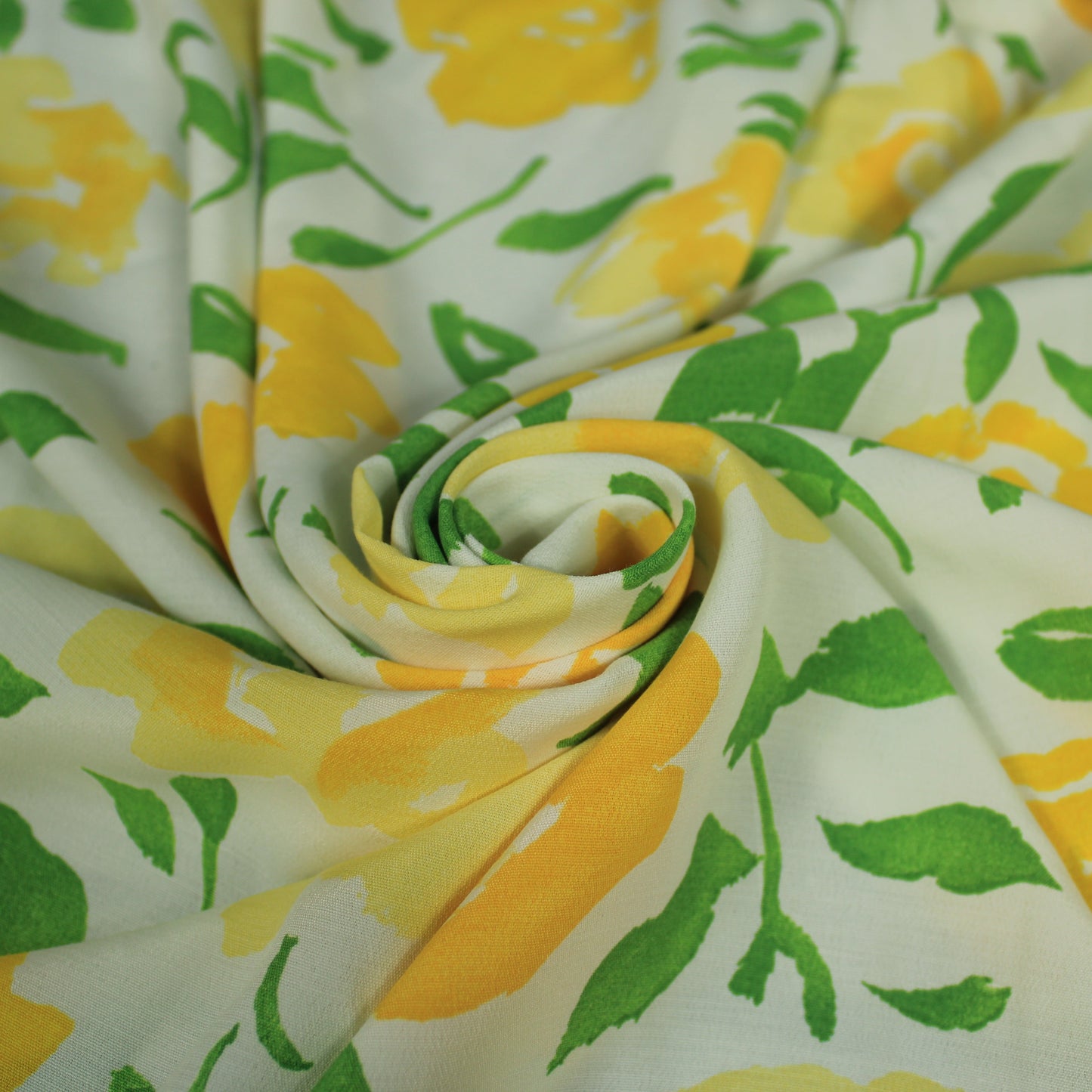 Tissu crêpe viscose - imprimé fleurs vintage - blanc vert et jaune - photo 1/5 | So Tissus