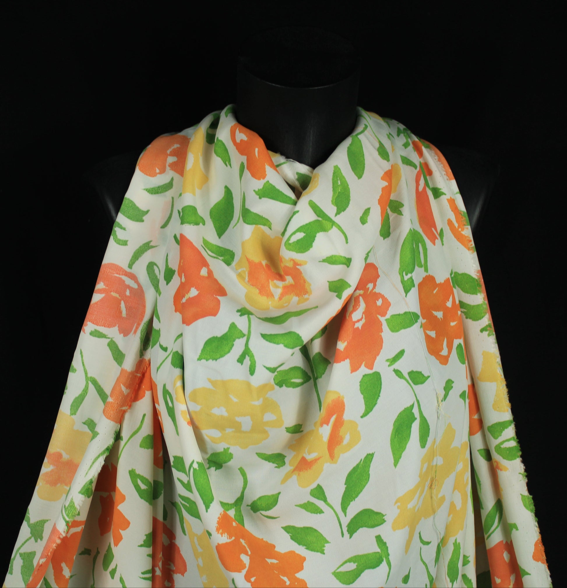 Tissu crêpe viscose - imprimé fleurs vintage - blanc, vert, orange - photo 3/5 | So Tissus