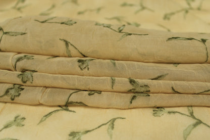 Tissu crêpon  - imprimé fleuri vintage - ton beige et vert - photo 2/5 | So Tissus