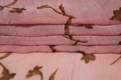 Tissu crêpon  - imprimé fleuri vintage - ton rose pâle et marron - photo 2/5 | So Tissus
