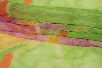 Tissu crêpon  - imprimé vintage - ton vert rose et orange - photo 2/5 | So Tissus