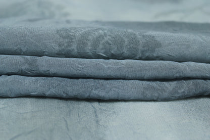 Tissu crêpon  - imprimé fleurs vintages - ton gris perle - photo 2/5 | So Tissus