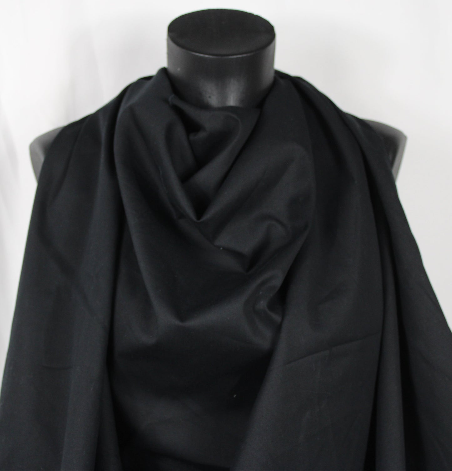 Tissu gabardine de coton stretch - noir - photo 3/4 | So Tissus