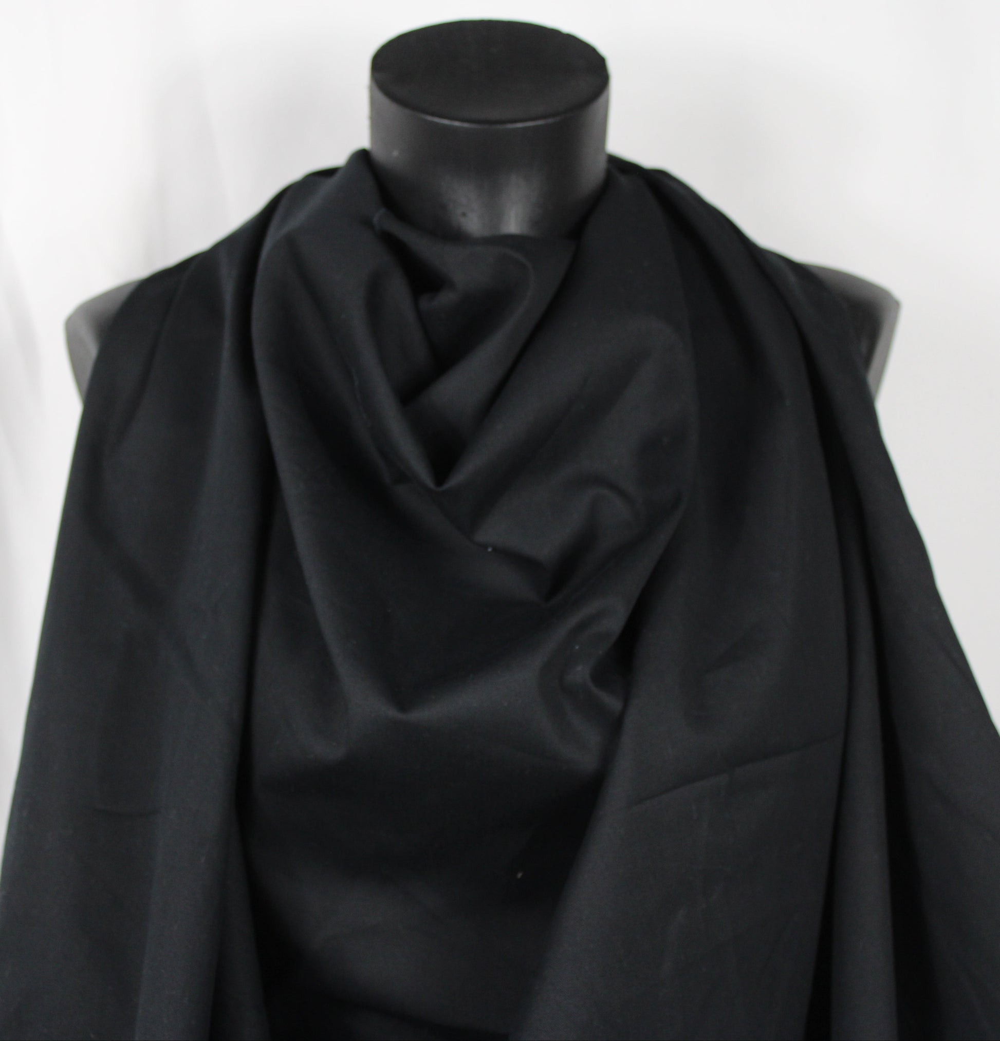 Tissu gabardine de coton stretch - noir - photo 3/4 | So Tissus