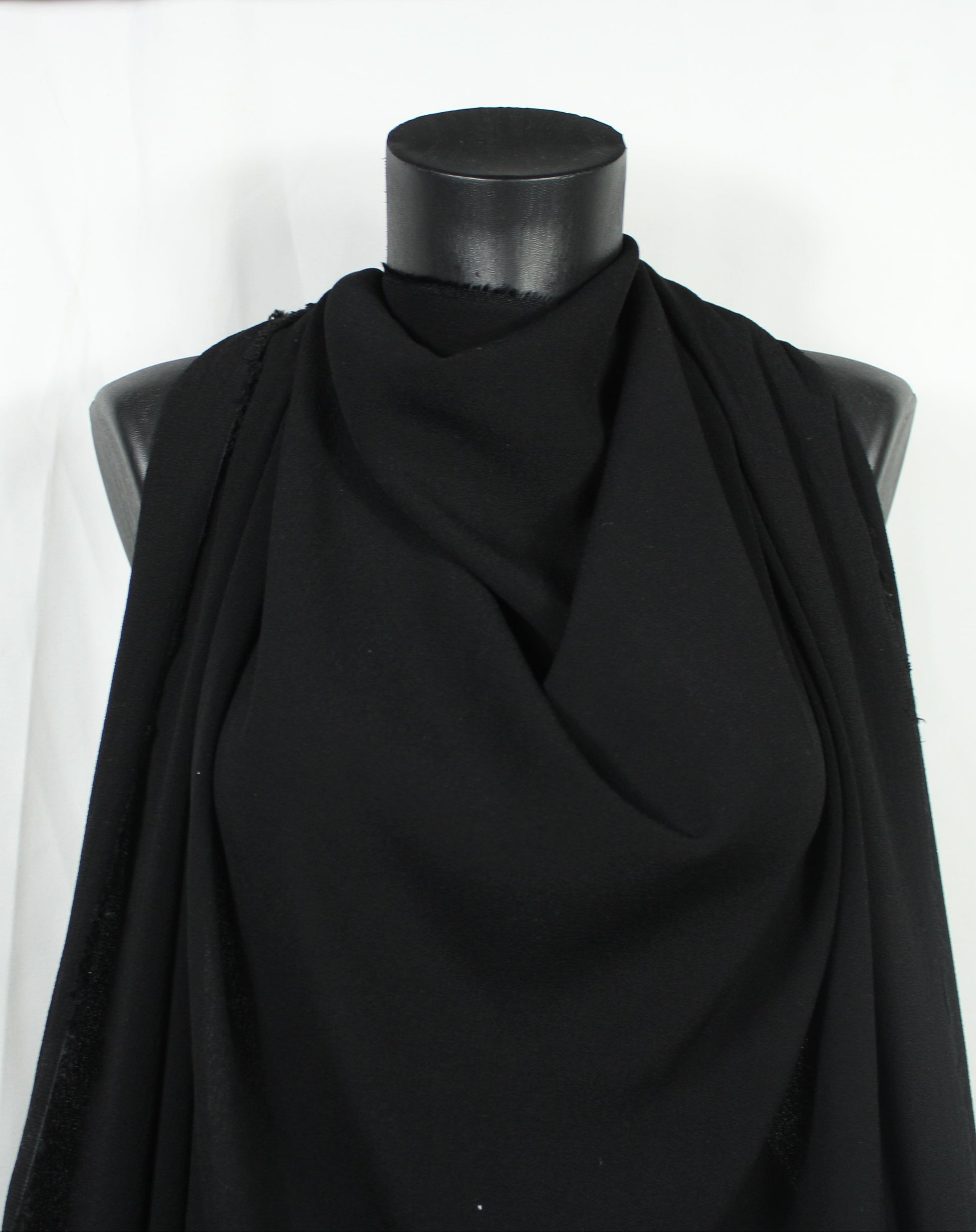 Tissu crêpe viscose - noir - photo 3/4 | So Tissus