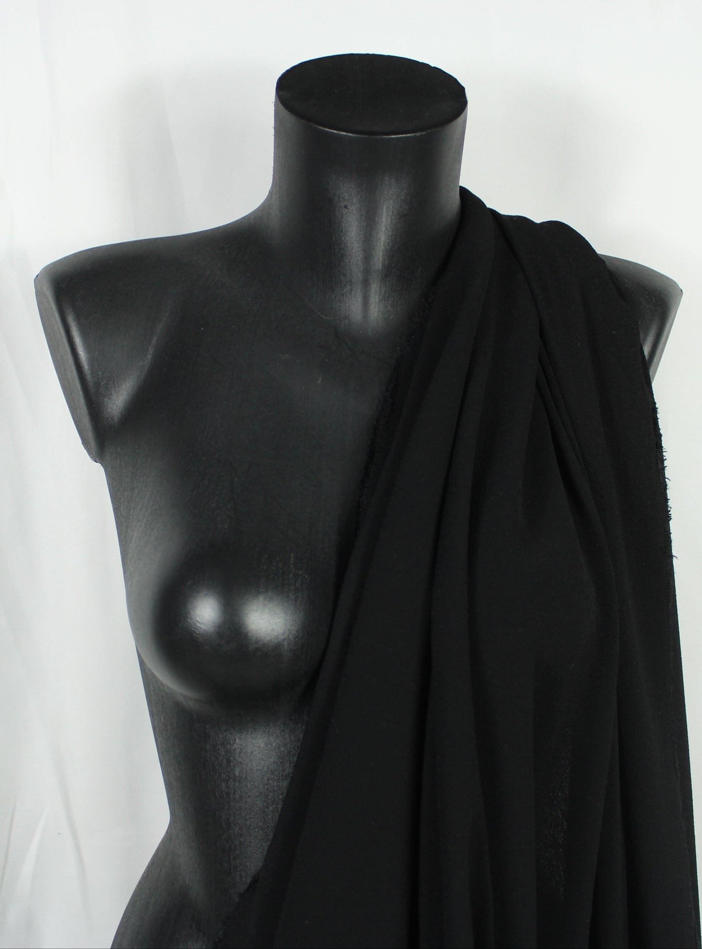 Tissu crêpe viscose - noir - photo 4/4 | So Tissus
