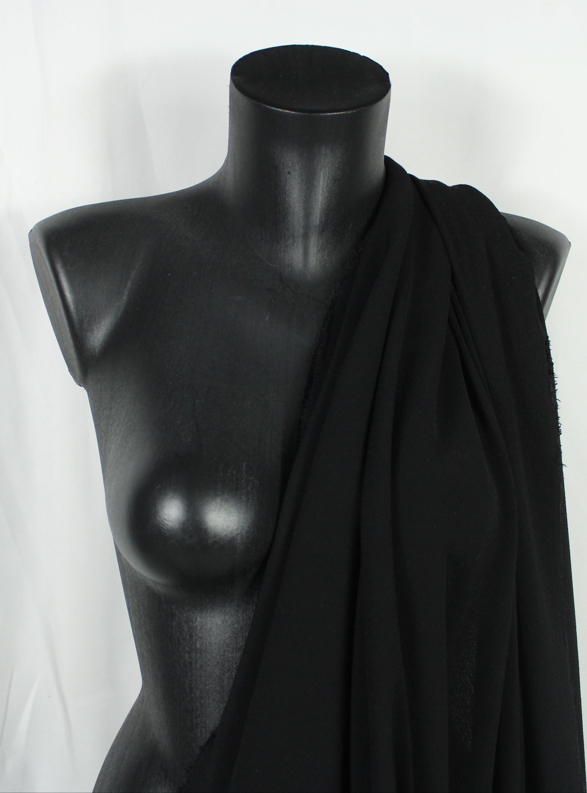 Tissu crêpe viscose - noir - photo 4/4 | So Tissus