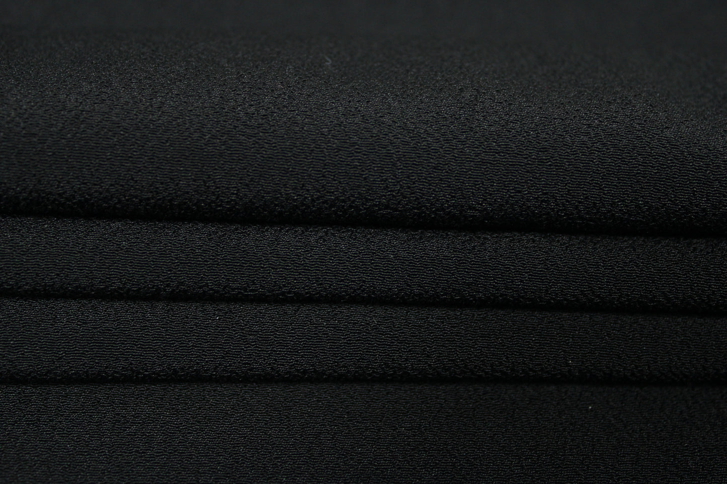 Tissu crêpe viscose - noir - photo 2/4 | So Tissus