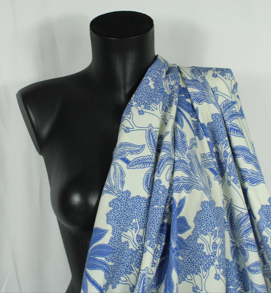 Tissu popeline de coton - imprimé fleuri - bleu et blanc