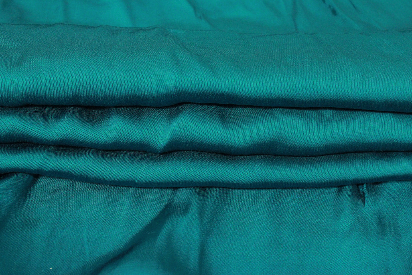 Tissu satin de viscose - bleu canard - photo 2/4 | So Tissus