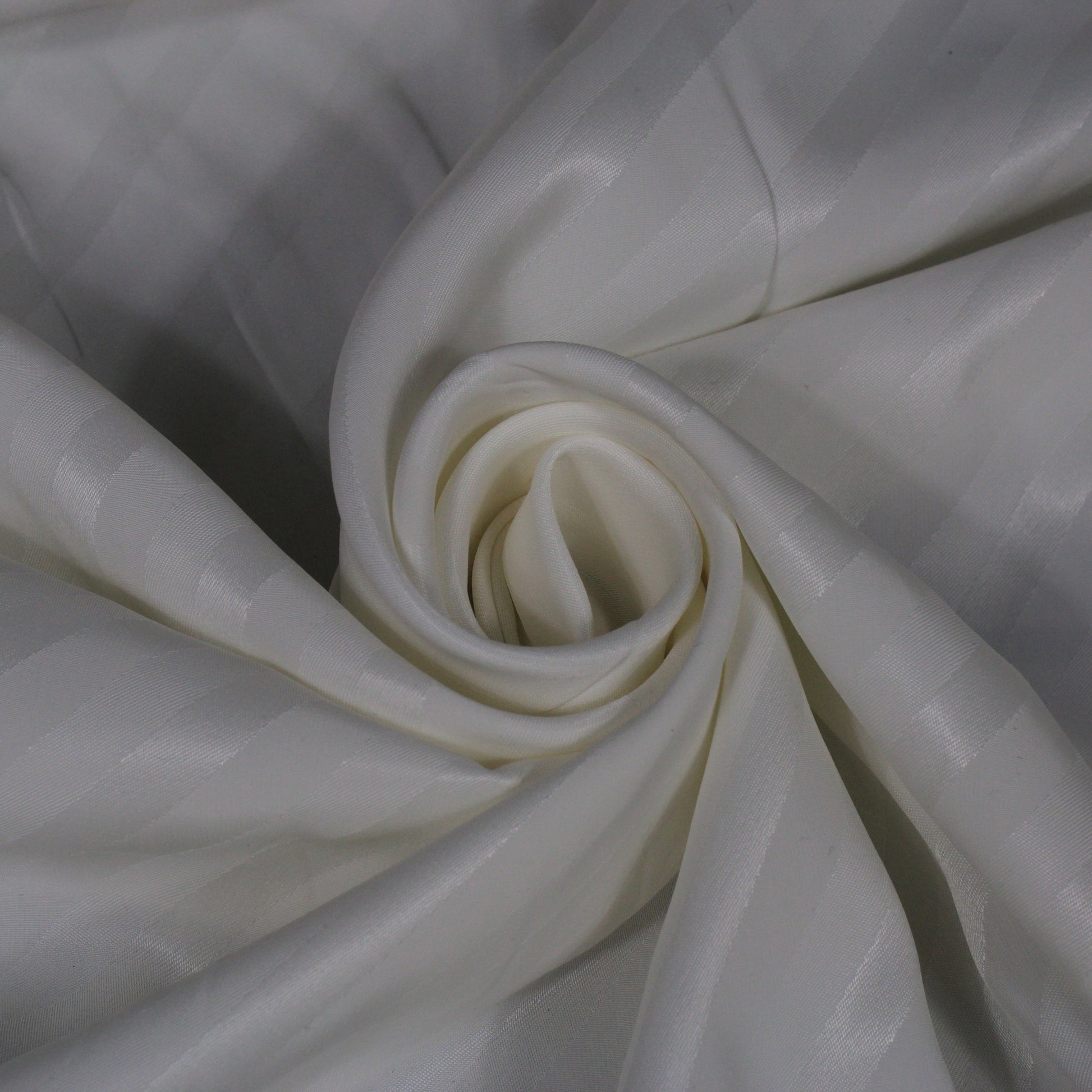 Tissu viscose - à rayures ton sur ton - blanc - photo 1/4 | So Tissus