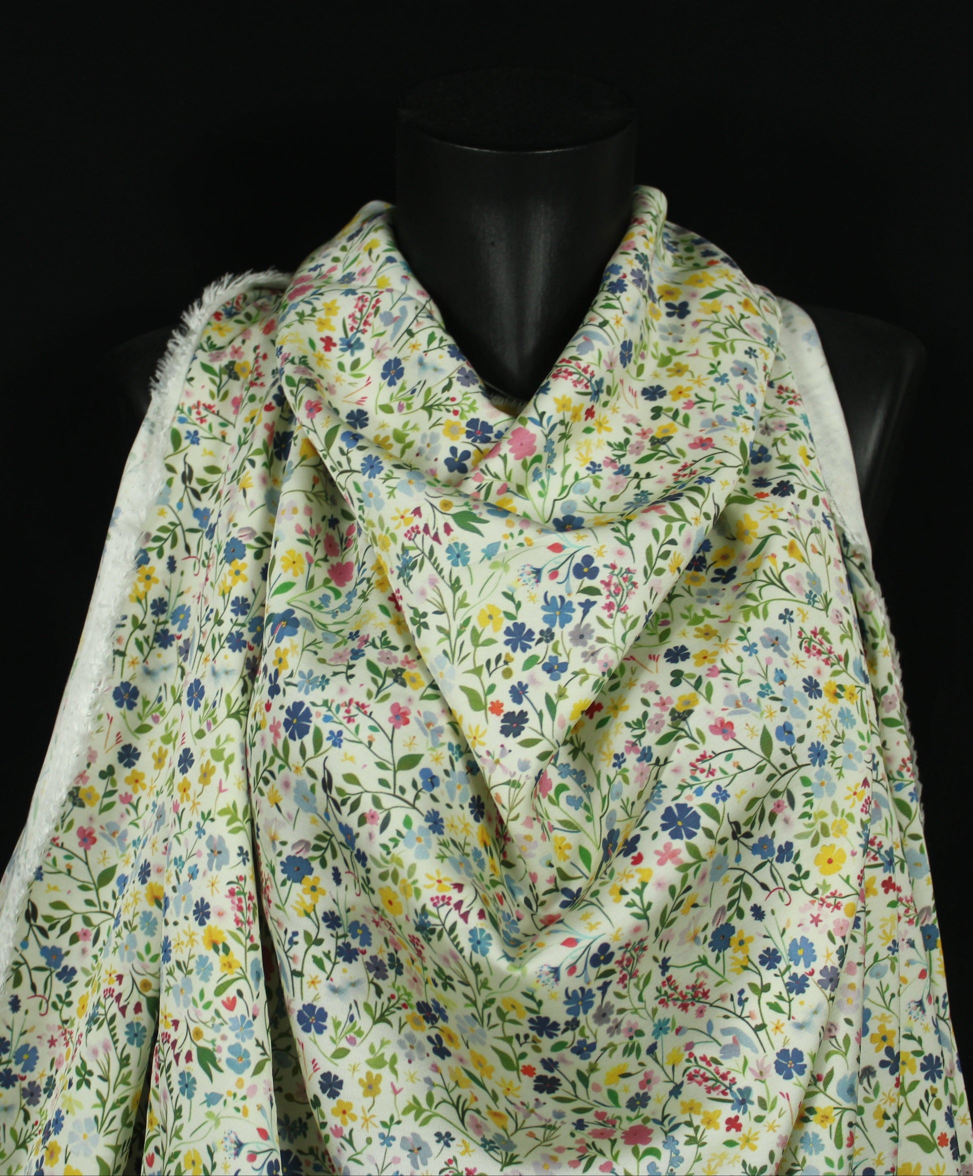 Tissu satin de viscose - imprimé petites fleurs - ton bleu et vert - photo 3/4 | So Tissus