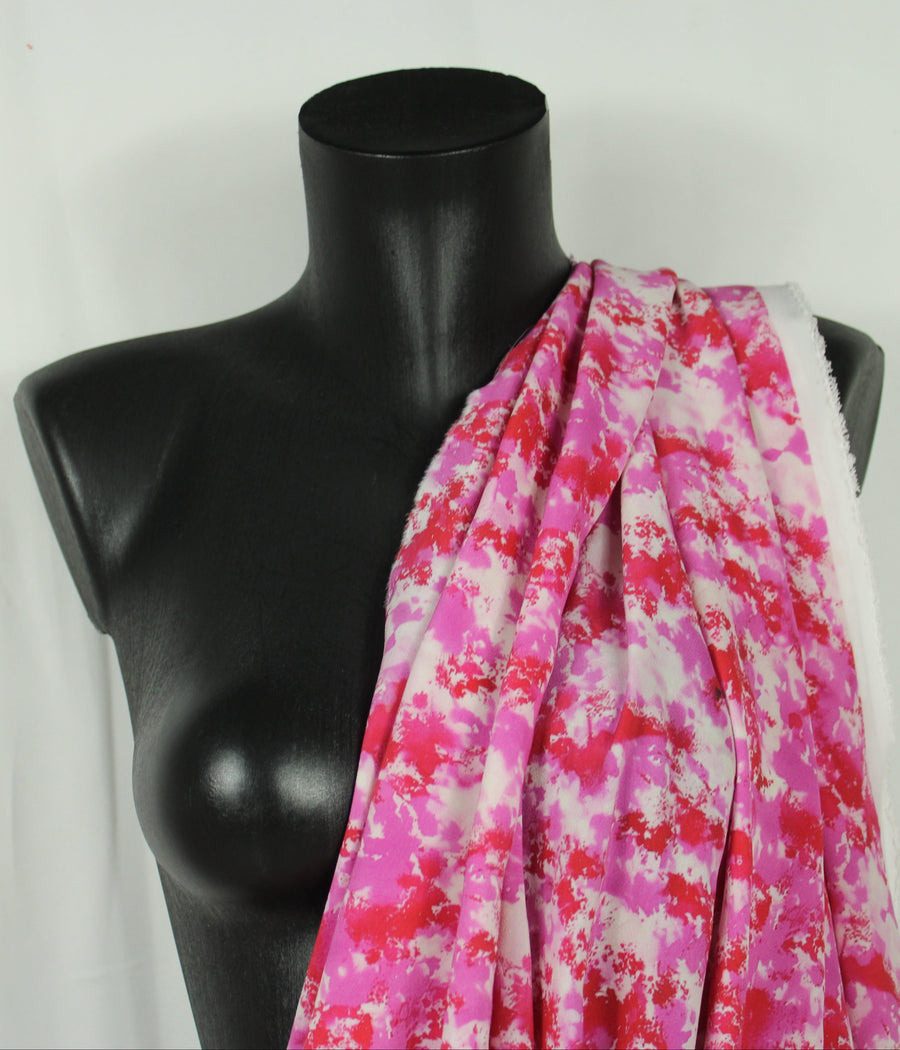 Tissu crêpe de chine 100% soie - imprimé tacheté - ton rose et rouge