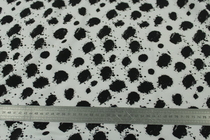 Tissu crêpe de chine 100% soie - imprimé à pois tacheté - noir et blanc - photo 3/5 | So Tissus