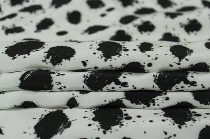 Tissu crêpe de chine 100% soie - imprimé à pois tacheté - noir et blanc - photo 2/5 | So Tissus