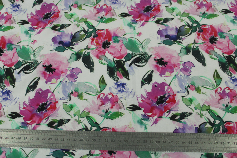 Tissu crêpe de chine 100% soie - imprimé fleurs roses - ton rose et vert