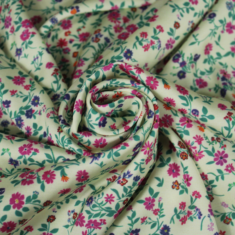 Tissu satin de viscose - imprimé petites fleurs roses