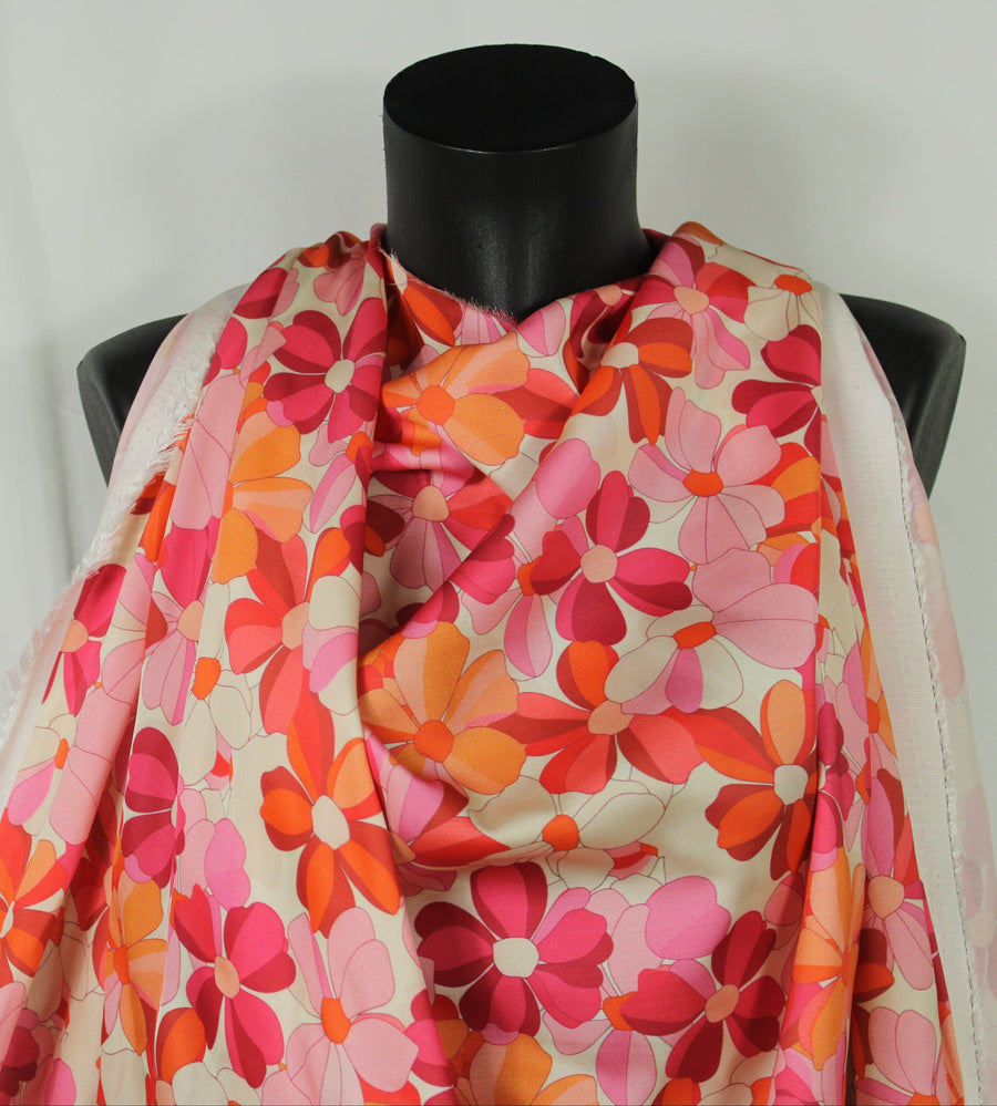 Tissu satin de viscose - imprimé fleur vintage - ton rose, rouge et orange