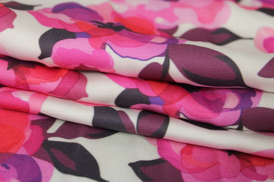 Tissu satin de viscose - imprimé pivoine - ton fuchsia