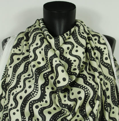 Tissu satin de viscose - imprimé rayures et pois - écru et noir - photo 4/5 | So Tissus