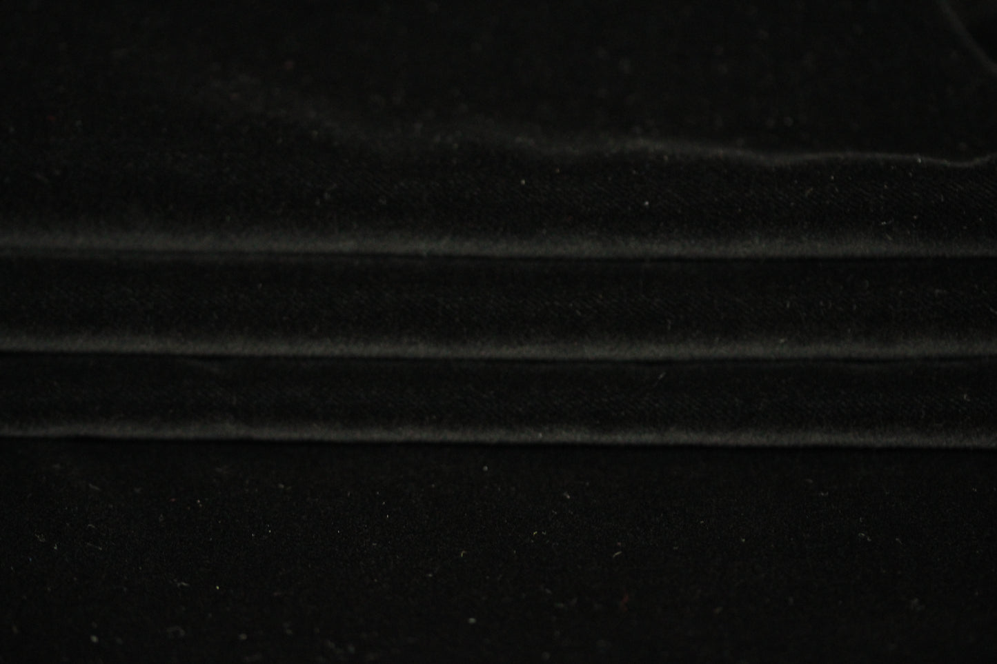 Tissu velours lisse prestige  - noir - photo 2/4 | So Tissus