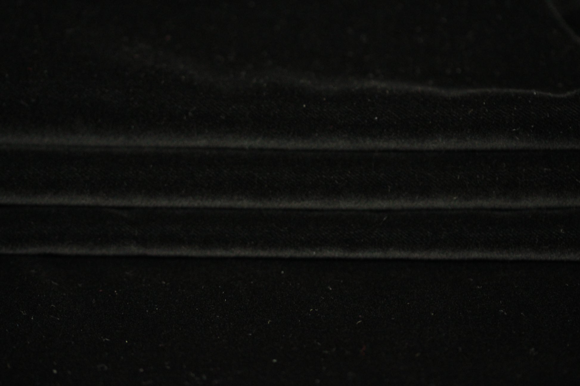 Tissu velours lisse prestige  - noir - photo 2/4 | So Tissus