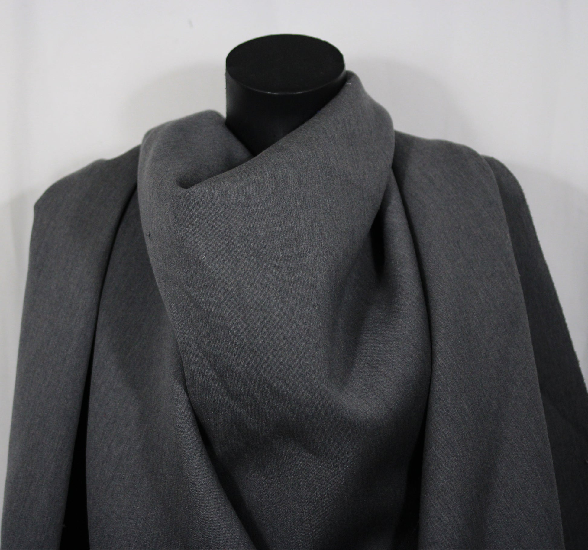 Tissu double gabardine laine - gris - photo 4/4 | So Tissus