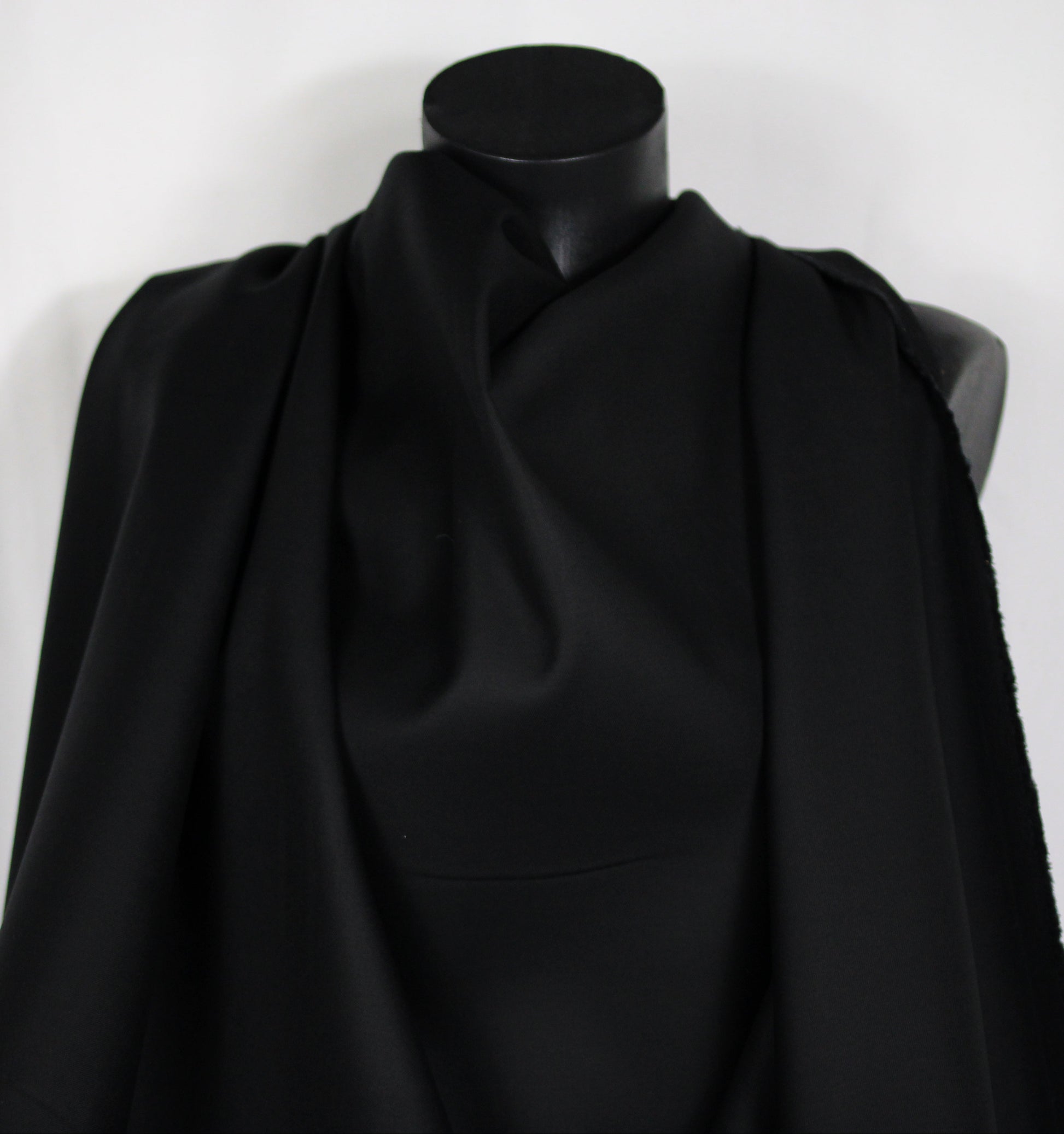 Tissu gabardine de coton prestige stretch - noir - photo 3/4 | So Tissus