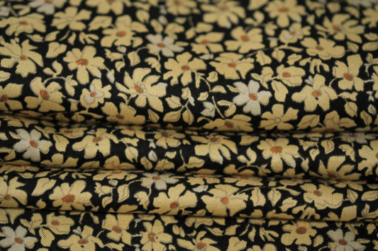 Tissu twill de soie  - imprimé petites fleurs - ton beige - photo 2/5 | So Tissus