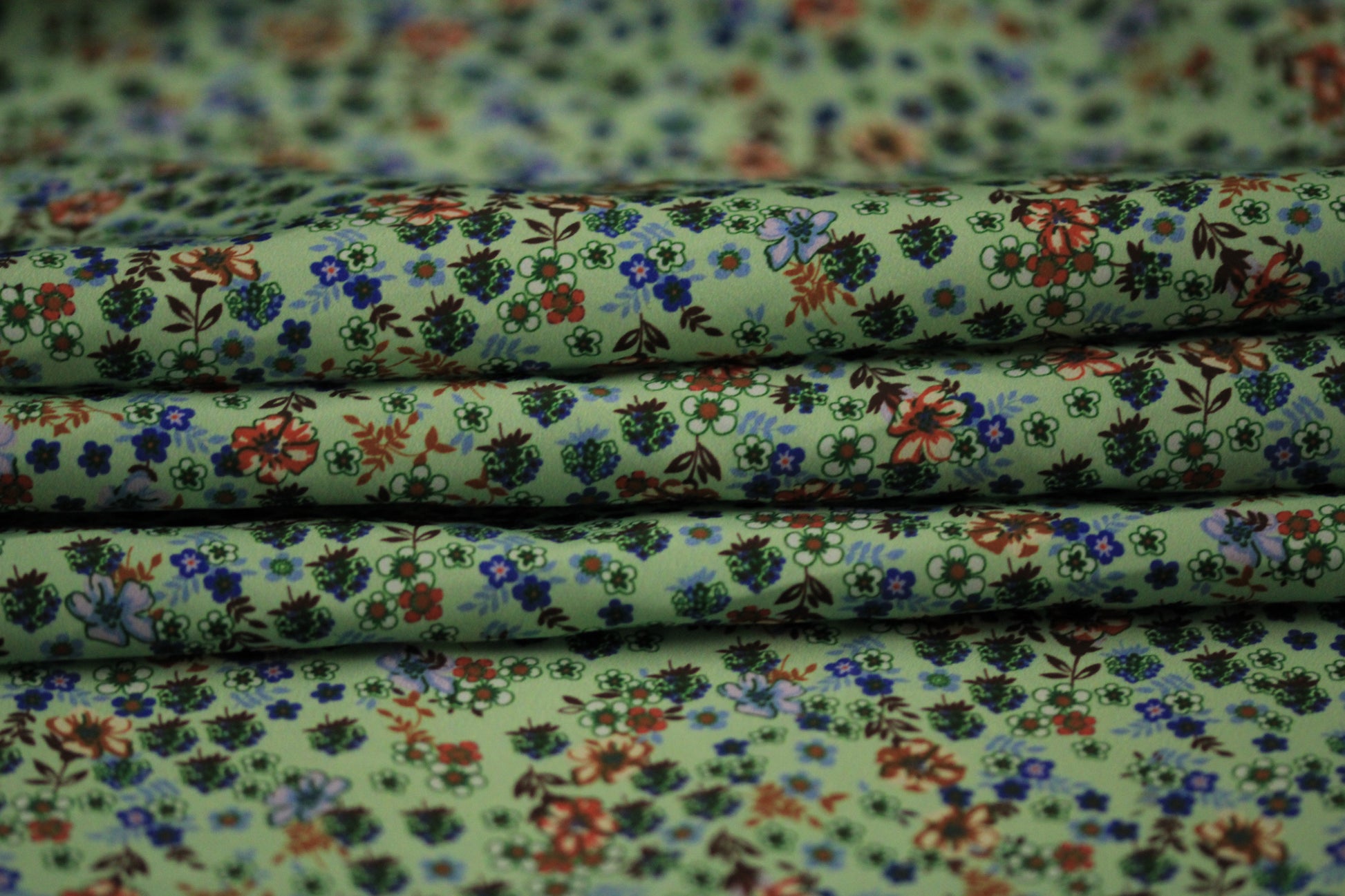 Tissu technique imperméable - imprimé fleuri - ton vert d'eau - photo 2/4 | So Tissus