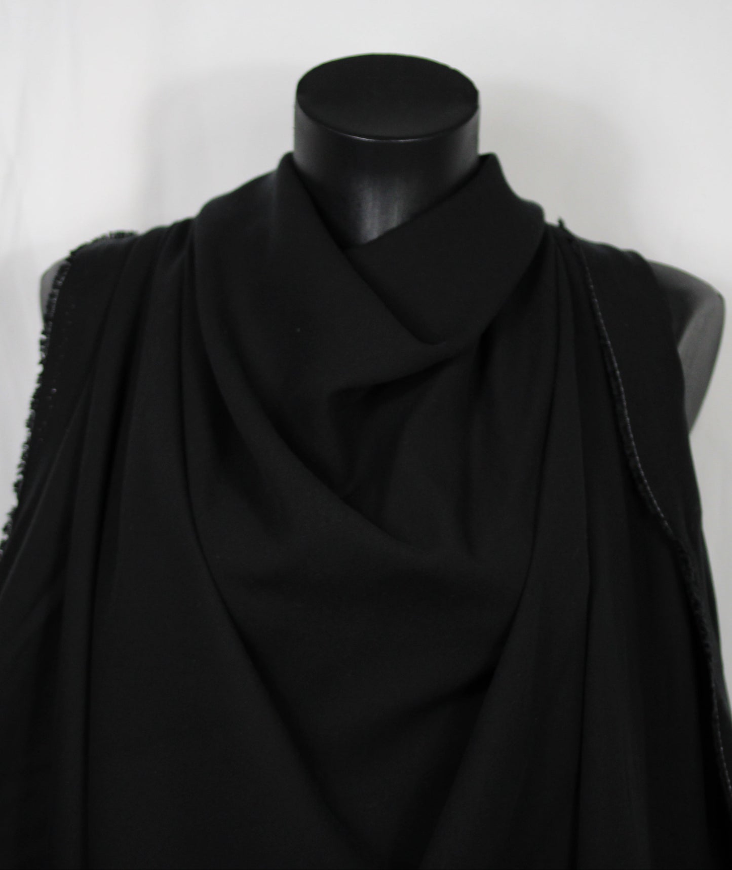 Tissu twill tencel - noir - photo 4/4 | So Tissus