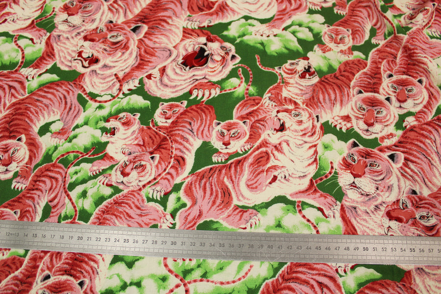 Tissu viscose - imprimé tigre - vert et rose