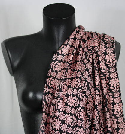 Tissu twill de soie  - imprimé fleurie - noir et rose - photo 4/5 | So Tissus