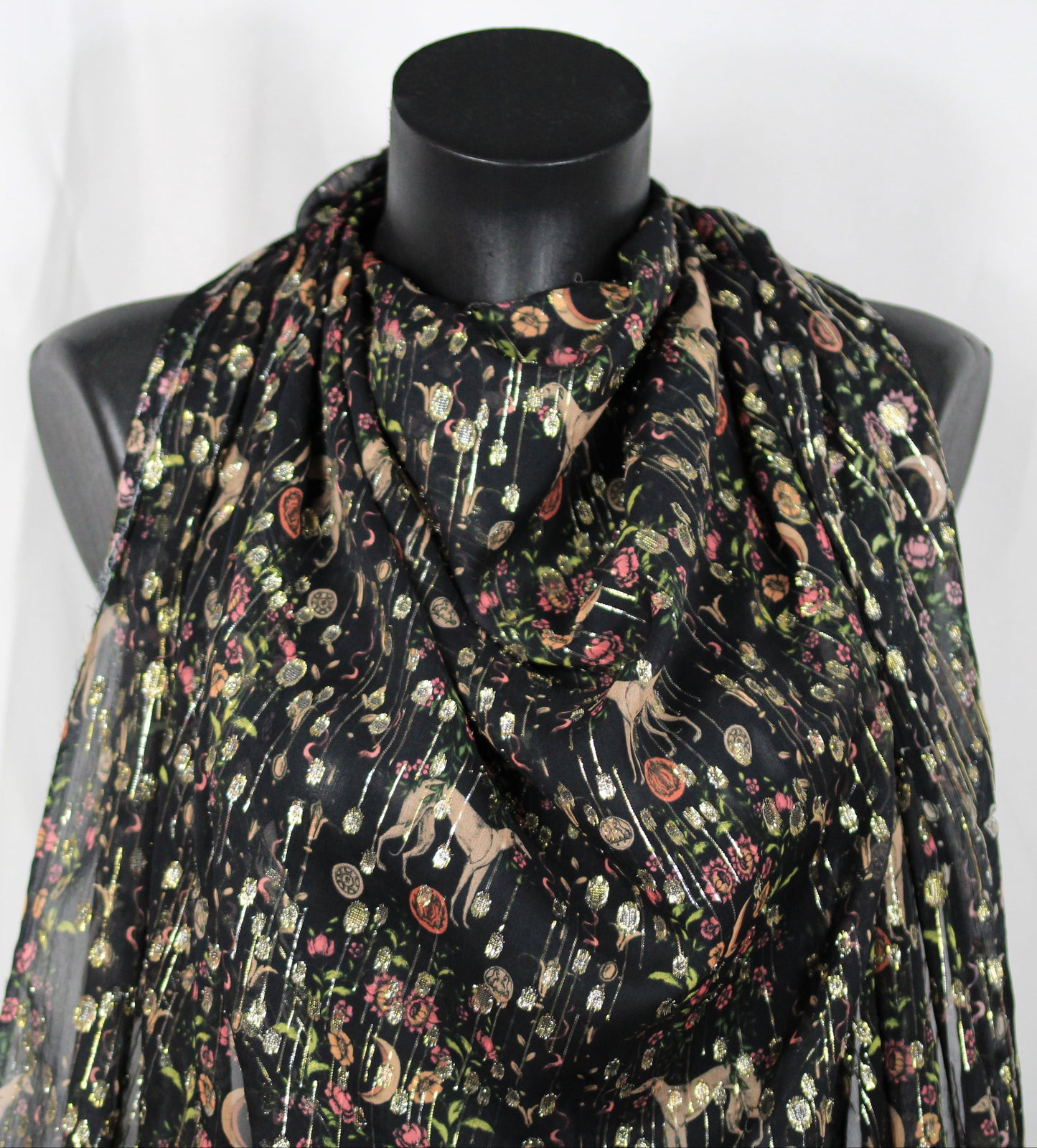 Tissu mousseline de soie et lurex - imprimé fleur et lévrier - ton noir et doré - photo 4/4 | So Tissus
