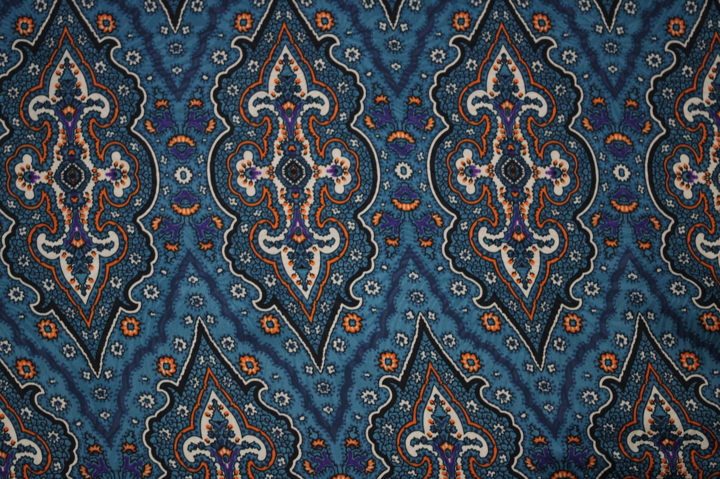 Tissu satin de soie - imprimé cachemire - ton bleu et orange - photo 3/5 | So Tissus