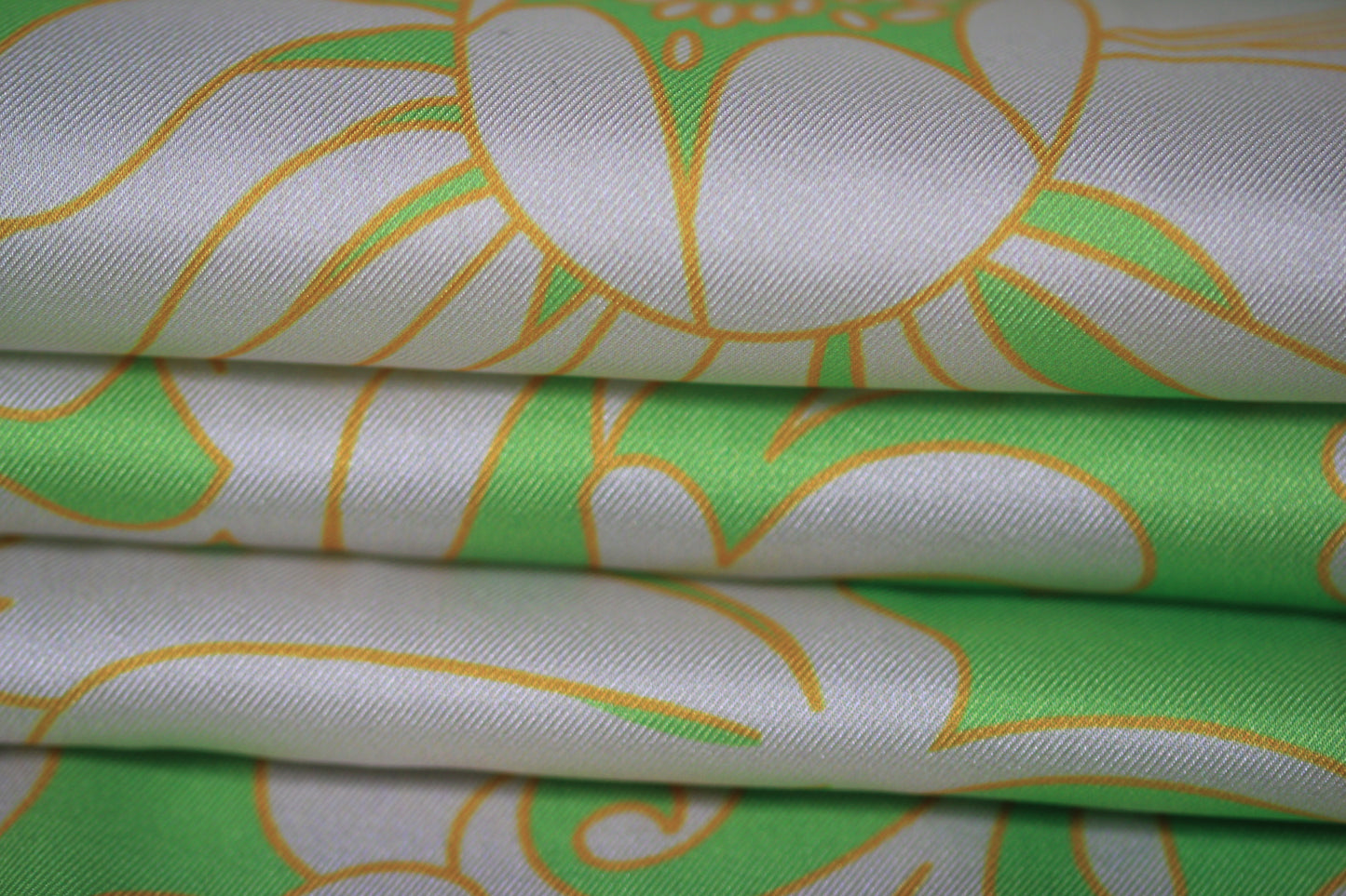 Tissu twill - imprimé fleuri - ton vert , blanc et jaune - photo 2/4 | So Tissus