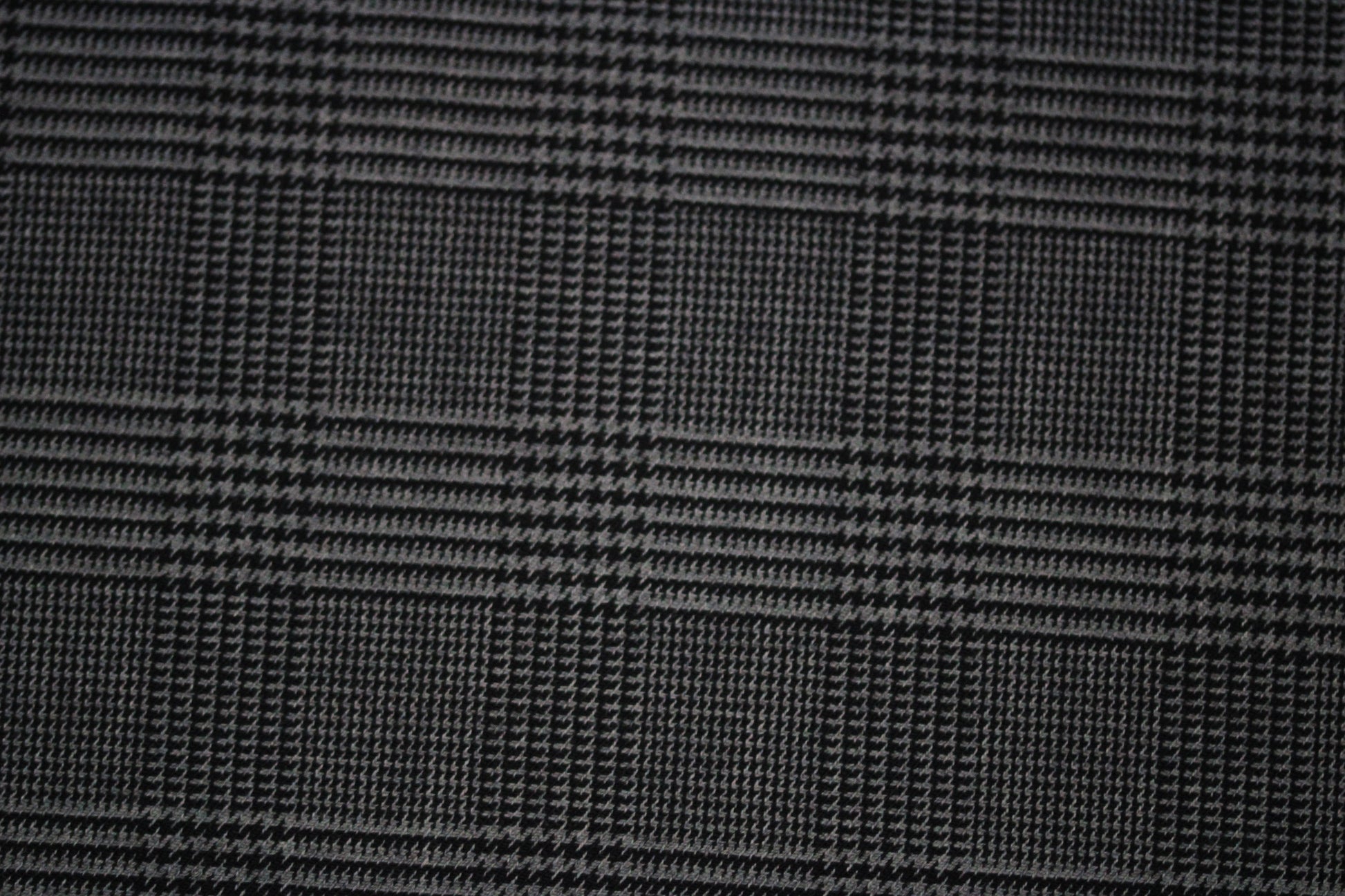 Tissu crêpe de laine stretch  - prince de galles - gris et noir - photo 5/5 | So Tissus