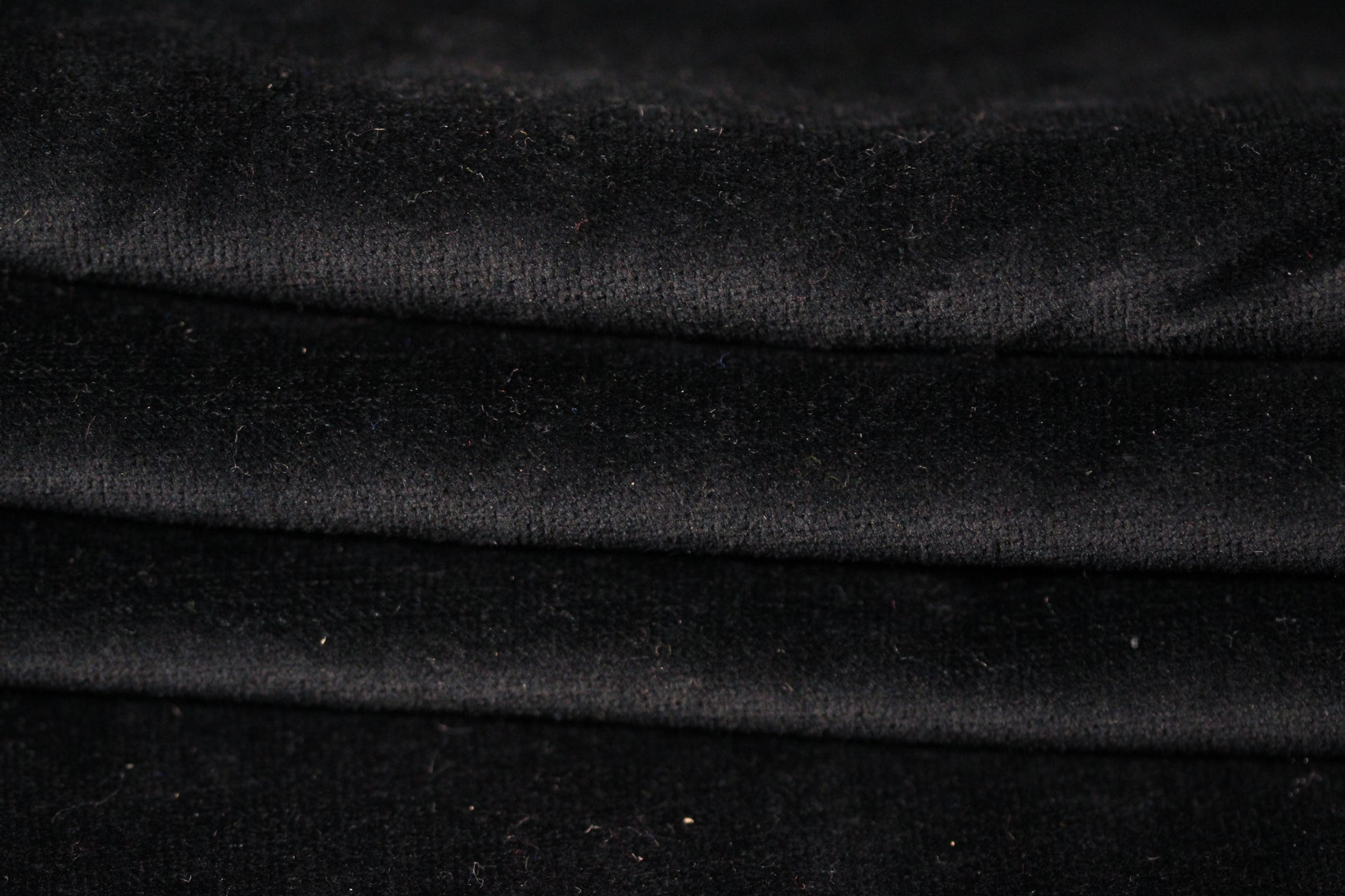 Tissu neoprène velours ras - noir - photo 2/4 | So Tissus